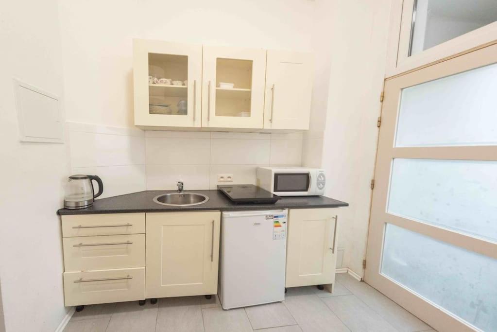 Studio Milana Apartment Brussels Luaran gambar