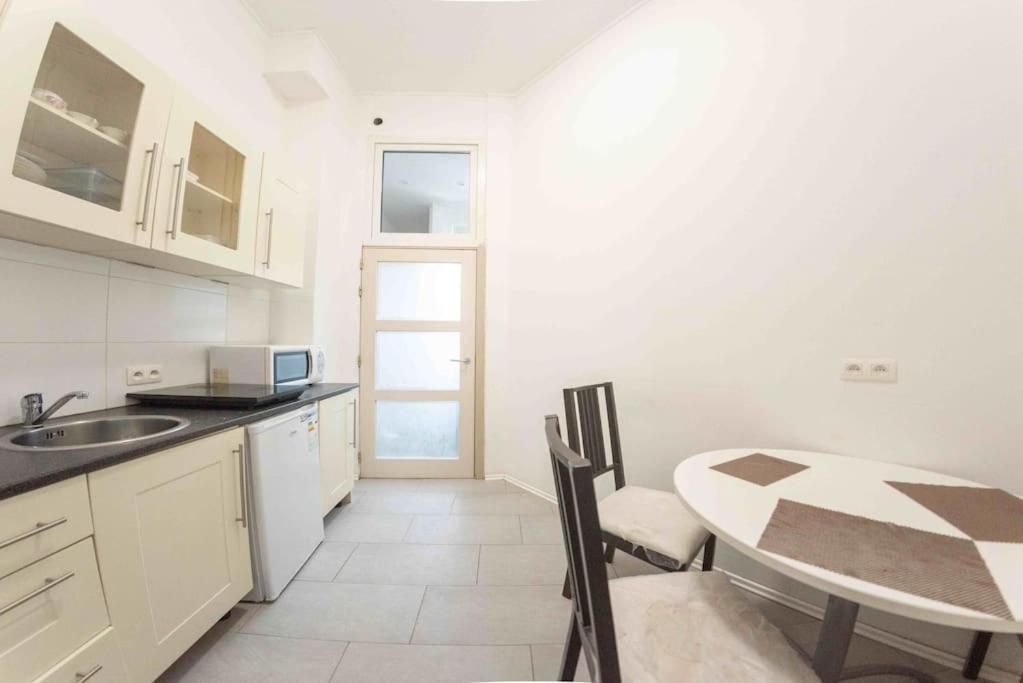 Studio Milana Apartment Brussels Luaran gambar